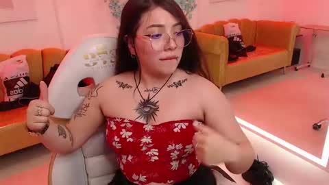 Snapshot of isa_reel chatting on March 2, 6:59 am ISA online show from March 2, 6:59 am