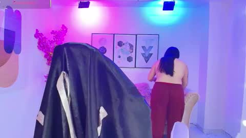 Snapshot of isa_reel chatting on October 11, 7:56 pm ISA online show from October 11, 7:56 pm