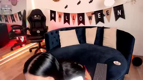 ISA ROUSE  online show from October 7, 2:31 am