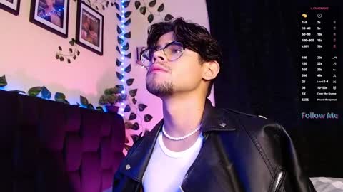 Isaac Saenz. online show from February 15, 11:14 pm