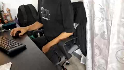 Snapshot of isaac_winter_ chatting on September 30, 1:54 am Isaac online show from September 30, 1:54 am