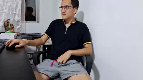 Snapshot of isaac_winter_ chatting on November 13, 5:50 am Isaac online show from November 13, 5:50 am