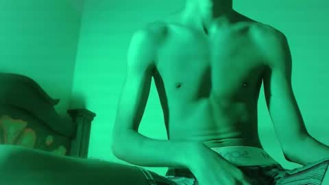 Snapshot of isaaclatino chatting on February 2, 2:27 am isaac online show from February 2, 2:27 am