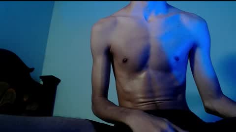 Snapshot of isaaclatino chatting on February 18, 7:32 am isaac online show from February 18, 7:32 am