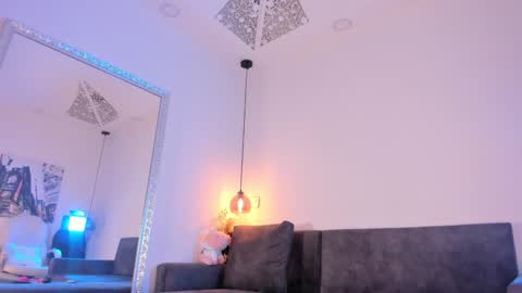 Isabela online show from February 4, 12:11 pm