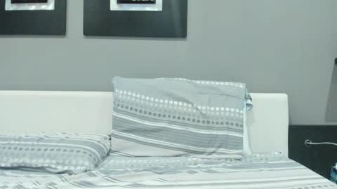 isabela online show from September 15, 10:37 am