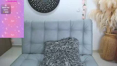 Isabel online show from December 28, 11:48 pm