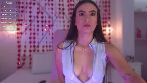 Isa  online show from February 22, 1:57 pm