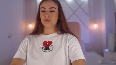 Isa  online show from September 18, 4:09 pm