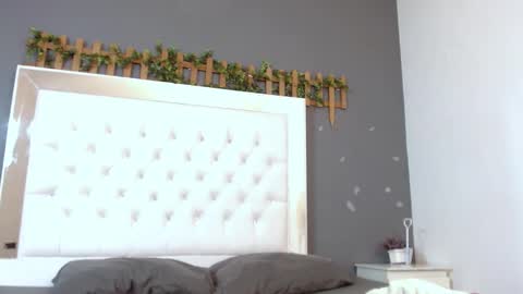 ISABELLA online show from October 7, 2:53 am