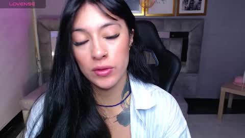 Snapshot of isabella_collen_v chatting on October 20, 1:11 pm Hi Stream 800am to 200pm online show from October 20, 1:11 pm