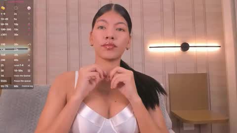 isa  online show from December 1, 9:31 pm