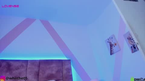 Isabella White online show from February 7, 8:10 pm