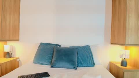 Isabella  online show from October 17, 1:46 pm