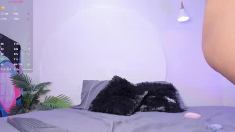 Isabella  online show from September 19, 1:51 am