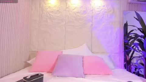 Snapshot of isabellax21 chatting on September 21, 4:25 am Isa online show from September 21, 4:25 am