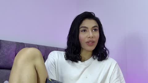 Isa online show from December 6, 11:00 am