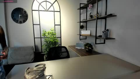 Snapshot of isasanders chatting on October 29, 7:59 pm I S A S AN D E R S online show from October 29, 7:59 pm