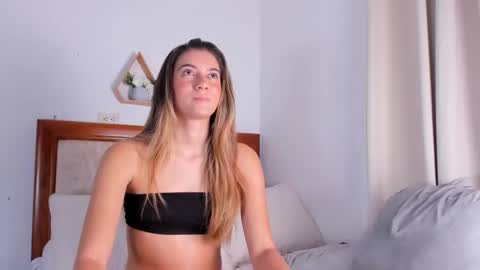 ishabellalopez online show from February 13, 5:26 am