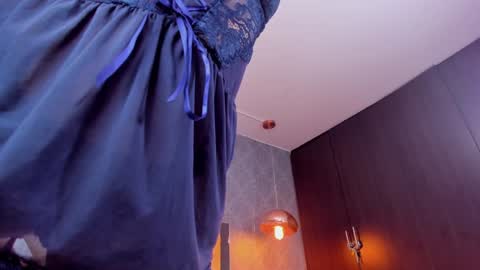 Isis online show from December 7, 4:42 am