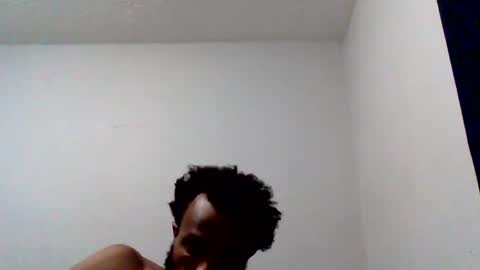 Snapshot of islandmaker chatting on October 13, 9:59 pm islandmaker online show from October 13, 9:59 pm