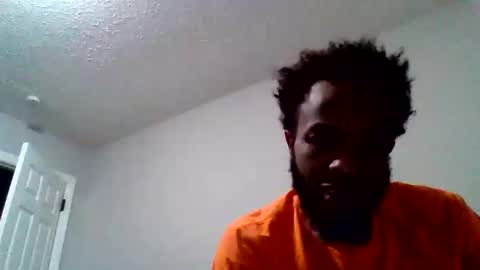 Snapshot of islandmaker chatting on October 17, 9:17 pm islandmaker online show from October 17, 9:17 pm