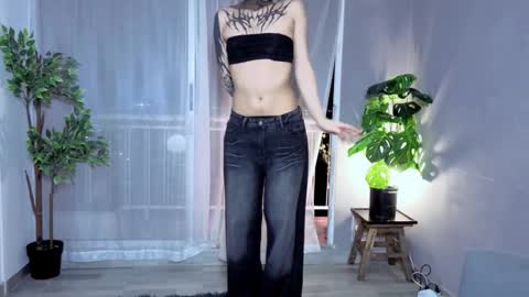 Julyane online show from September 16, 3:18 am