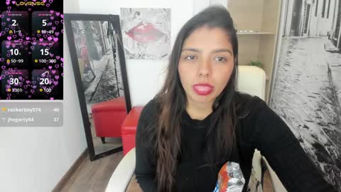 Snapshot of issa_nassar chatting on January 7, 4:27 pm Issa online show from January 7, 4:27 pm