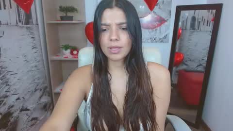 Snapshot of issa_nassar chatting on February 16, 2:32 pm Issa online show from February 16, 2:32 pm