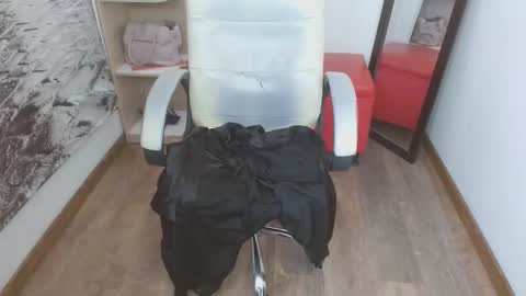 Snapshot of issa_nassar chatting on March 8, 2:40 pm Issa online show from March 8, 2:40 pm