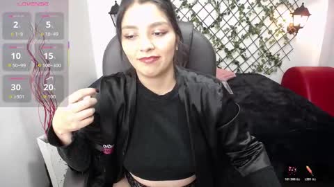 Snapshot of issa_nassar chatting on November 11, 3:23 pm Issa online show from November 11, 3:23 pm