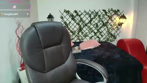 Snapshot of issa_nassar chatting on November 12, 1:33 pm Issa online show from November 12, 1:33 pm