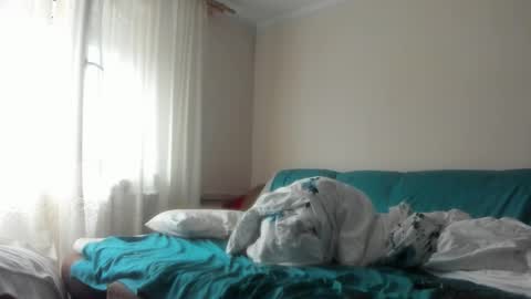 Issabelle online show from September 10, 5:40 am