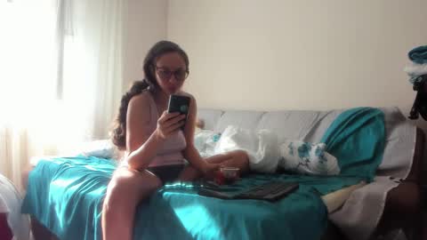 Issabelle online show from September 14, 6:34 am