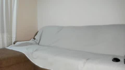 Issabelle online show from October 3, 5:59 am