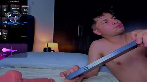 Issac online show from November 27, 3:41 am