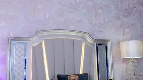 Snapshot of issadorra chatting on February 8, 2:27 pm Issadorra online show from February 8, 2:27 pm