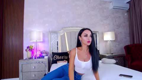 Snapshot of issadorra chatting on September 28, 5:02 am Issadorra online show from September 28, 5:02 am