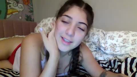 Snapshot of italiankittyx chatting on October 13, 4:56 am ItalianKitty online show from October 13, 4:56 am