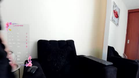 Snapshot of its__angelica_ chatting on November 10, 6:51 pm Angelica online show from November 10, 6:51 pm