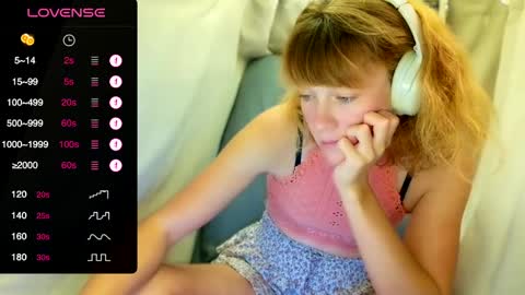 Lily online show from February 20, 3:12 am