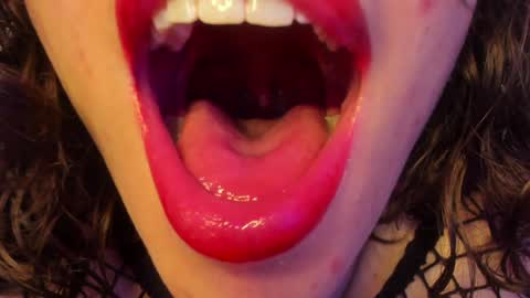 Maria online show from January 9, 1:45 pm