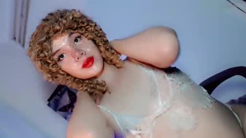 EZZIE online show from February 2, 8:41 pm