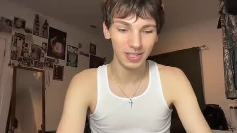 Rowan online show from October 21, 1:28 am