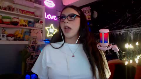 Snapshot of itsnickibabyy chatting on January 21, 10:08 pm Nicki Foxx online show from January 21, 10:08 pm