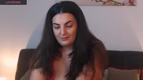 Melissa Khaan online show from December 11, 8:26 am