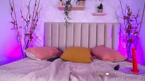 Ivone Adams online show from February 1, 10:26 am