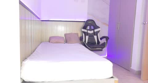 Ivon online show from October 12, 12:37 pm