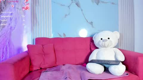 ivonymiller online show from November 4, 9:47 pm