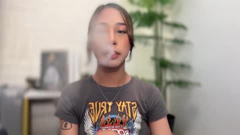 kirstenelsie online show from November 19, 1:27 am